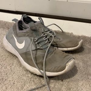 Used- nike shoes
